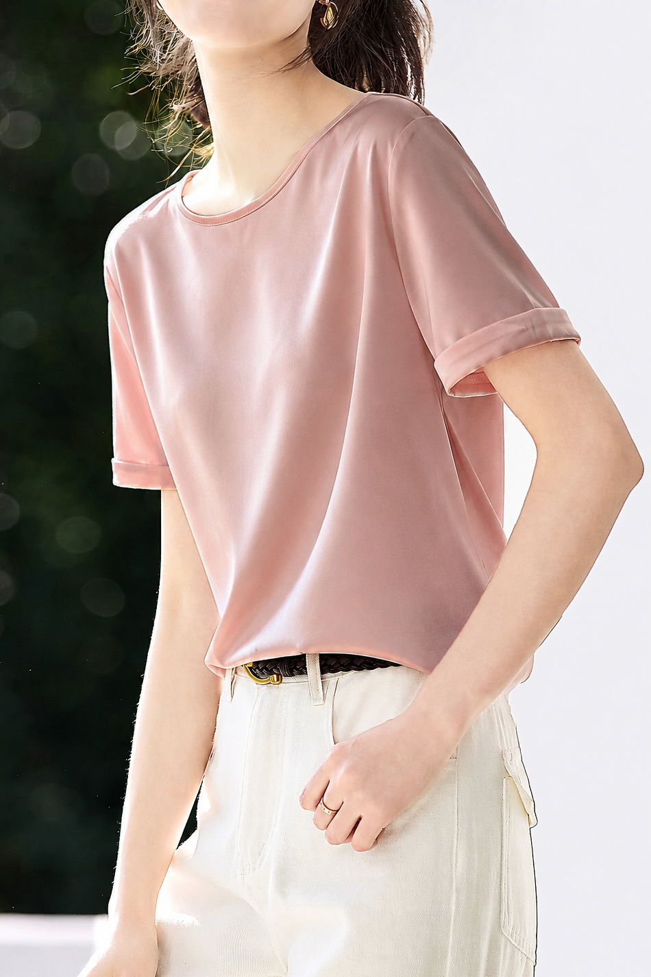 Elegant Minimalist Round Neck Short-Sleeve T-Shirt