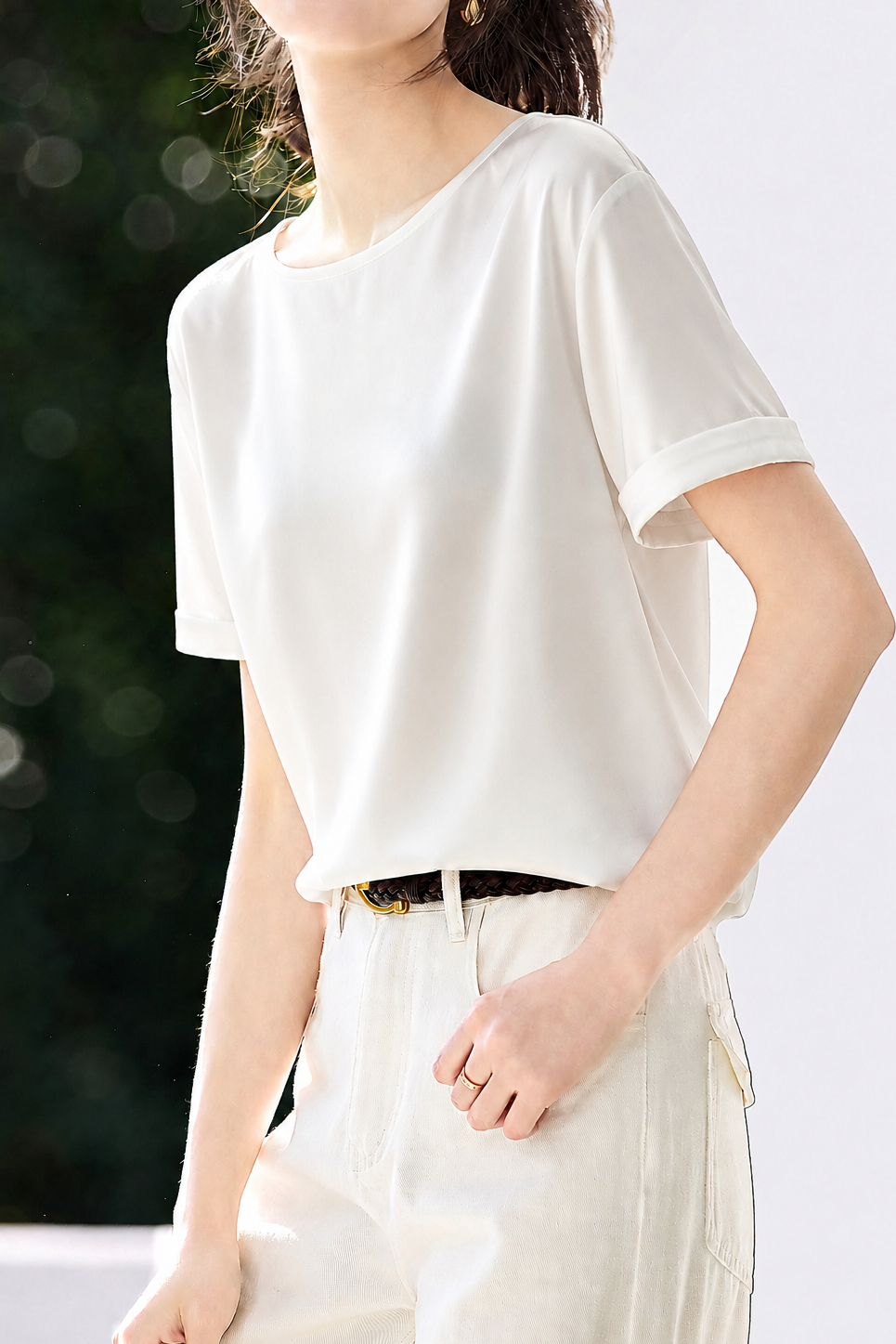 Elegant Minimalist Round Neck Short-Sleeve T-Shirt