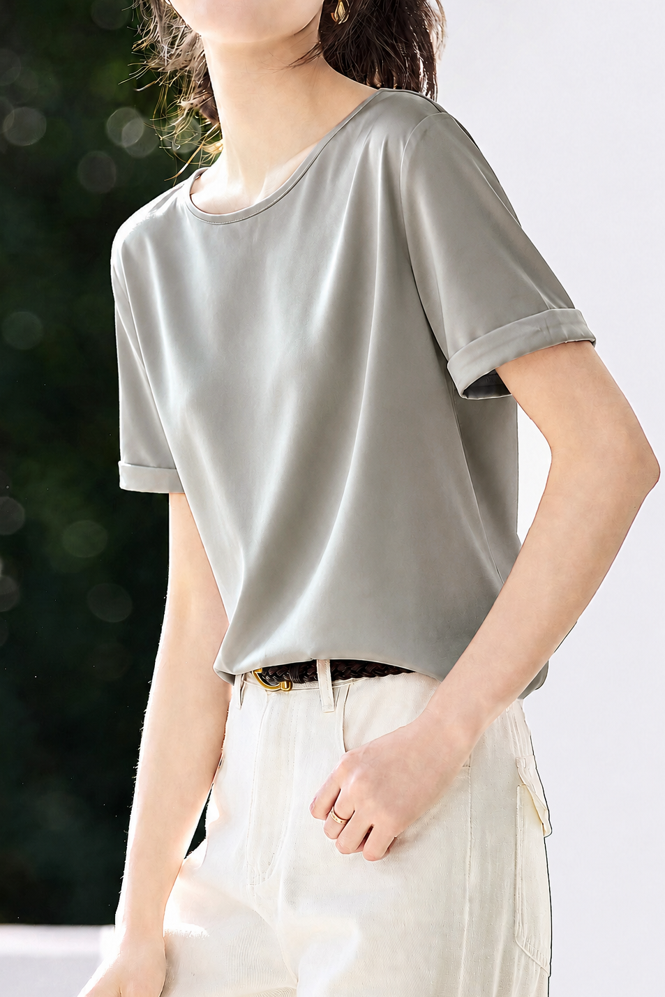 Elegant Minimalist Round Neck Short-Sleeve T-Shirt