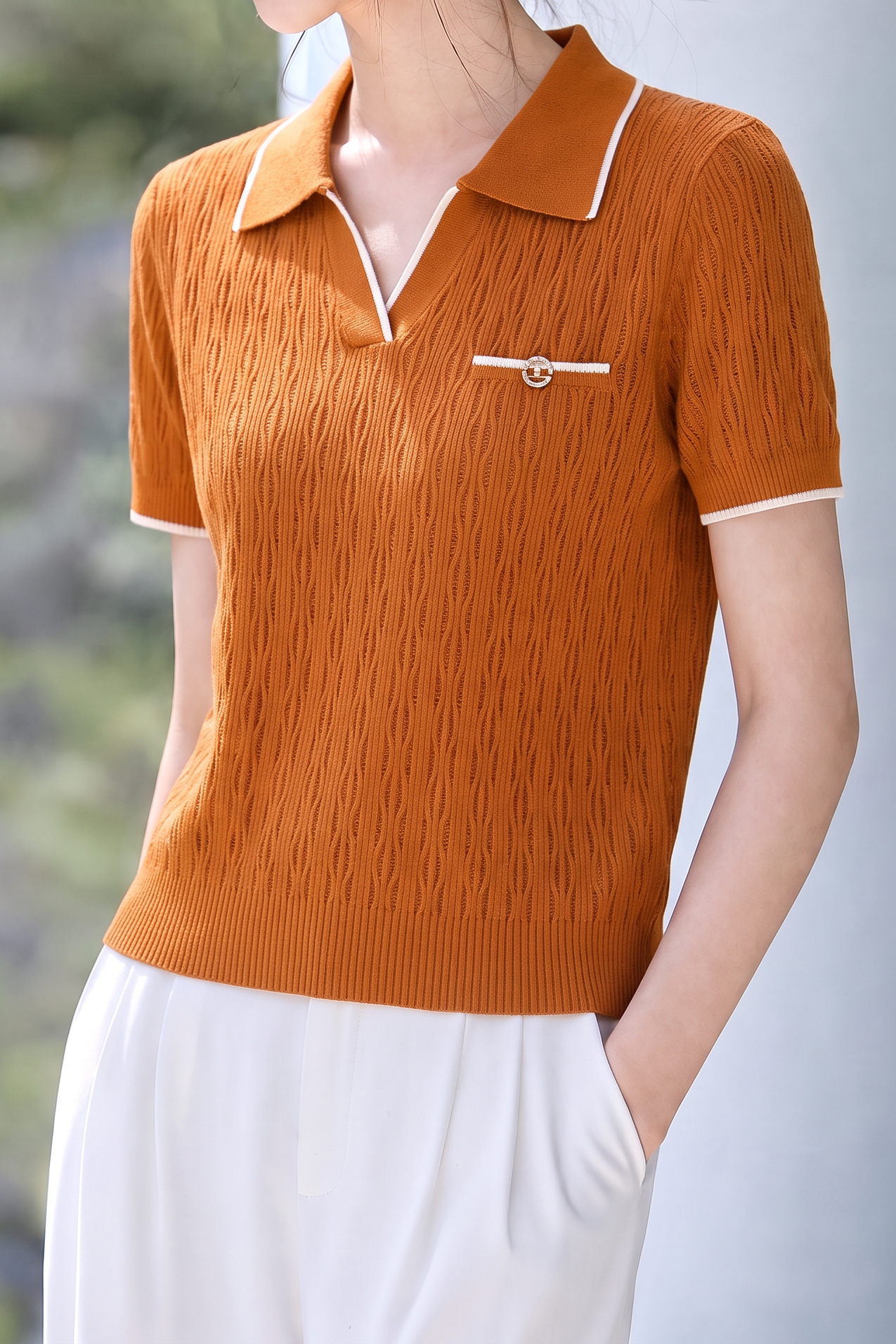 Elegant Commuter Wavy Hollow Contrast Polo Neck T-Shirt