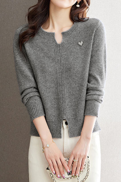 Gentle Commuter V-Neck Long-Sleeve Knit Top With Split Hem