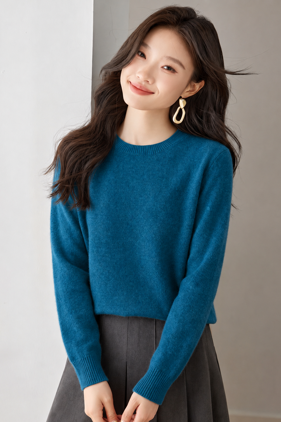 Elegant Commuter 100% Wool Crew Neck Long Sleeve Knit Top