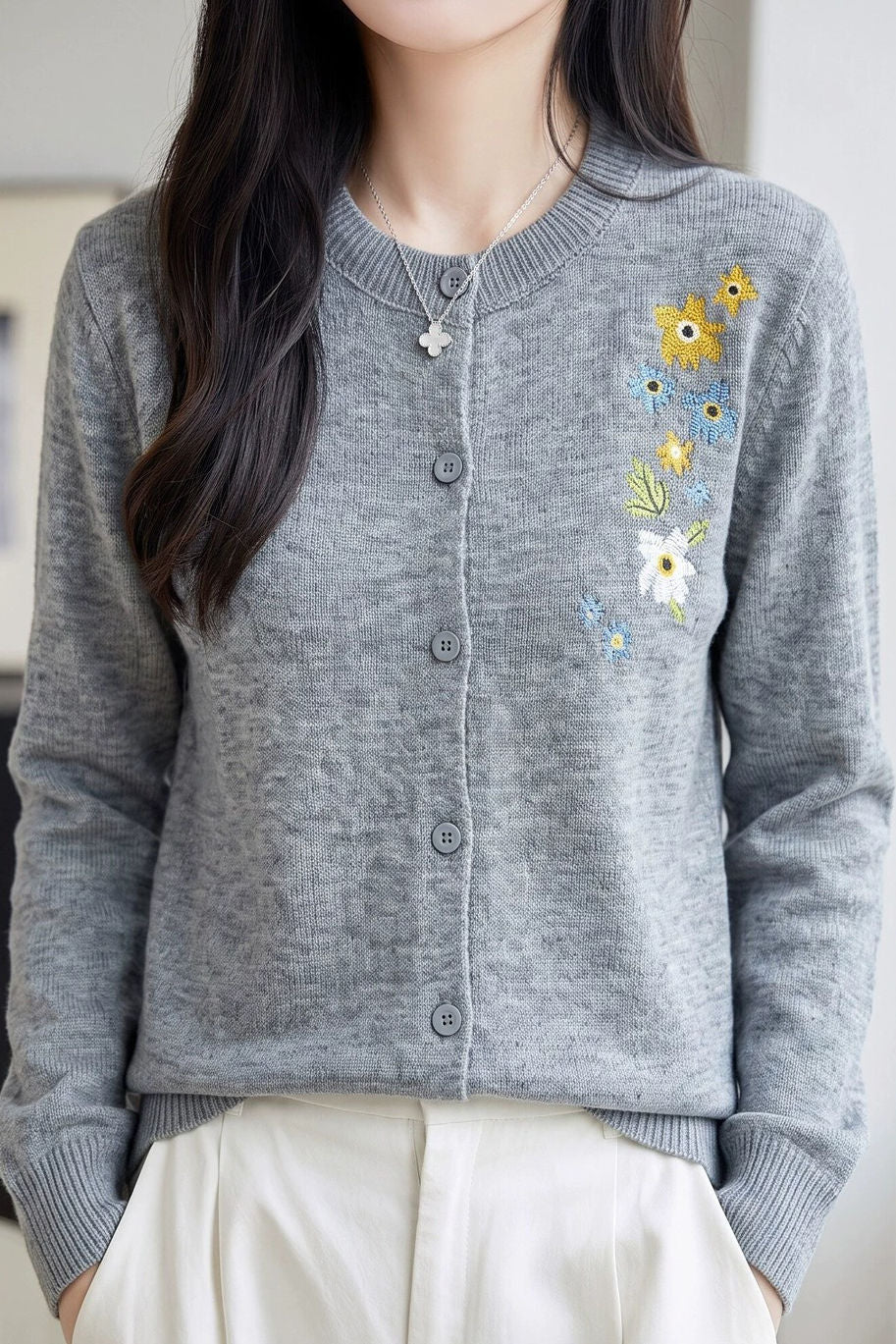 Exquisite Elegant Round Neck Floral Embroidery Long Sleeve Knit Cardigan