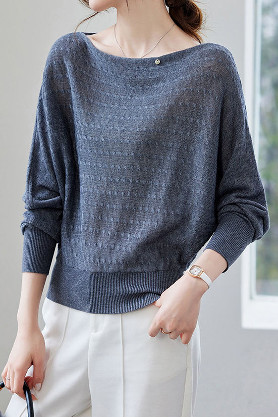 Elegant Off-Shoulder Batwing Long Sleeve Knit Top