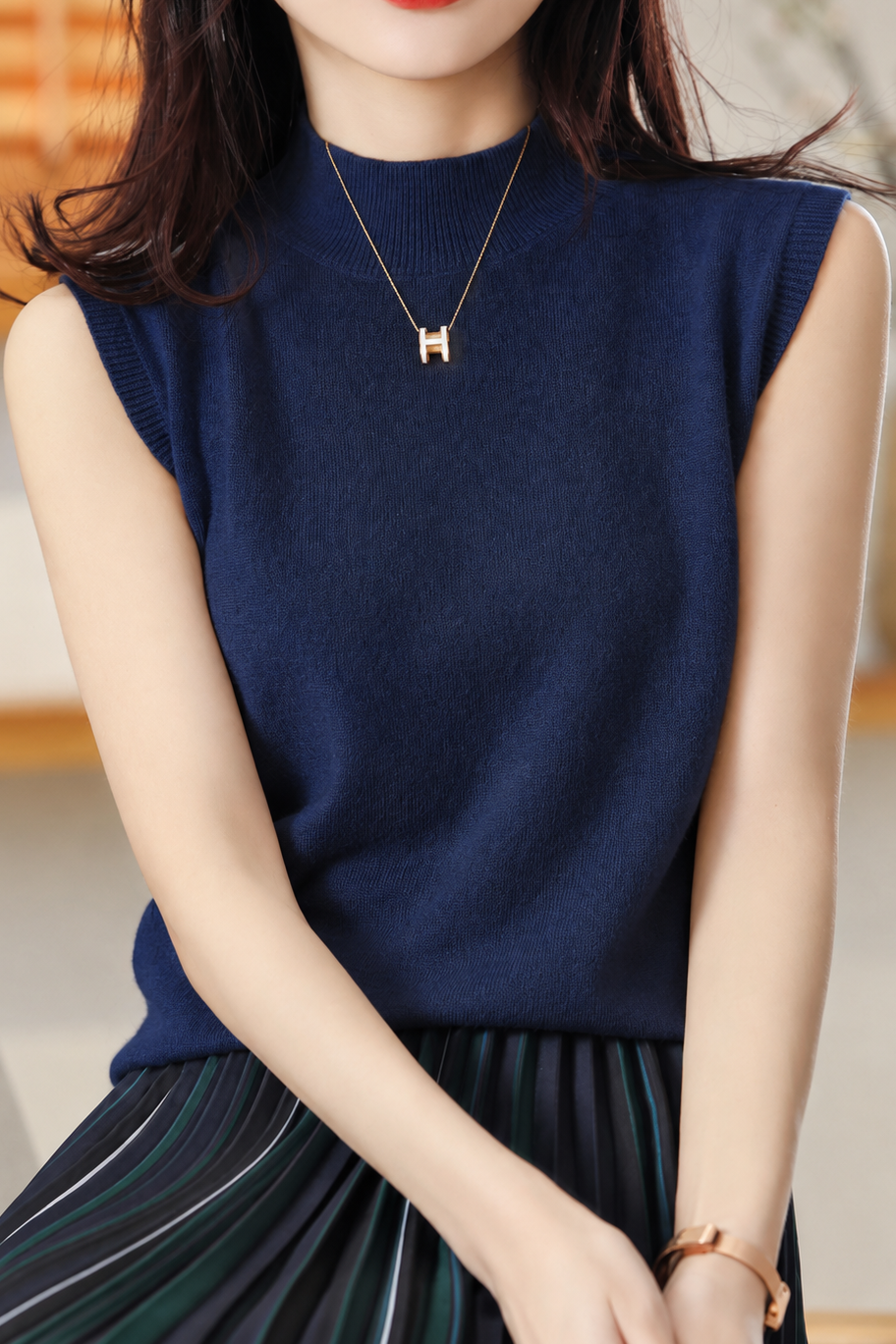 Elegant Mock Neck Sleeveless Knit Vest