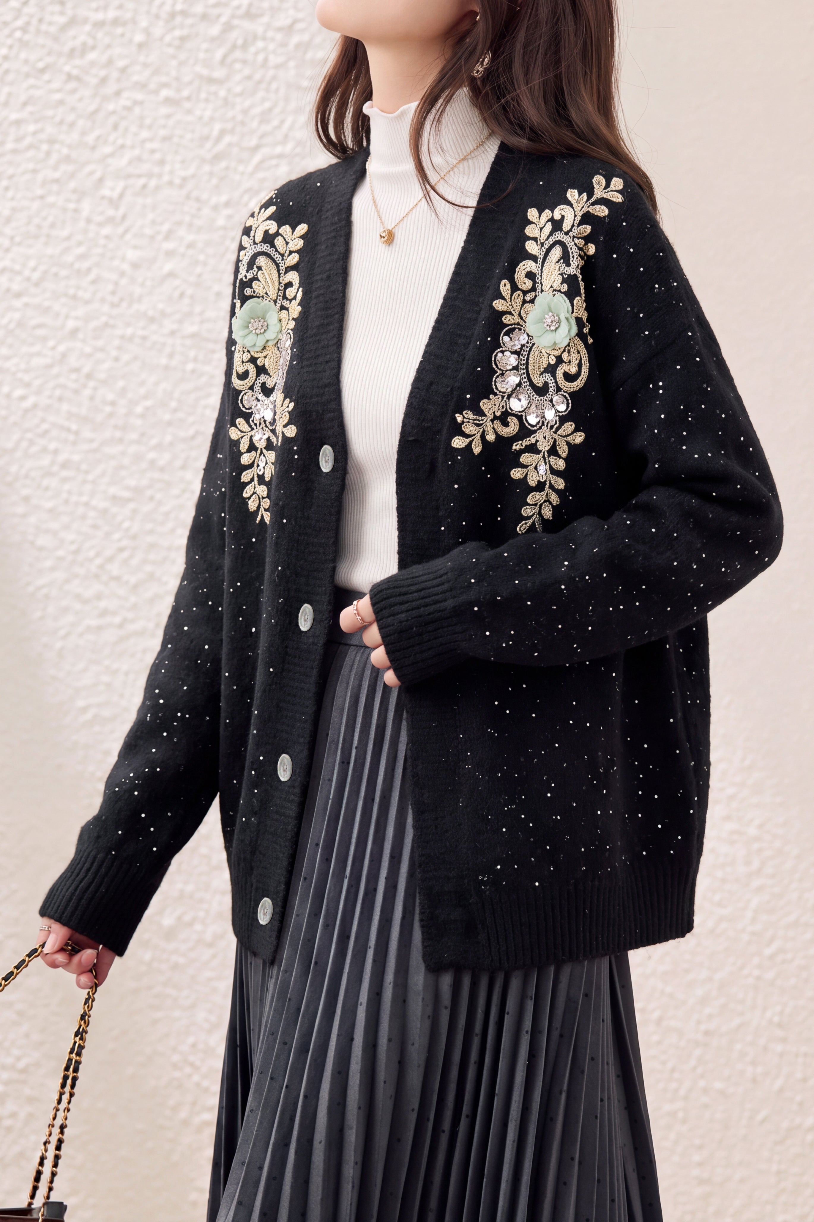 Chic V-Neck Beaded Long Sleeve Knit Cardigan