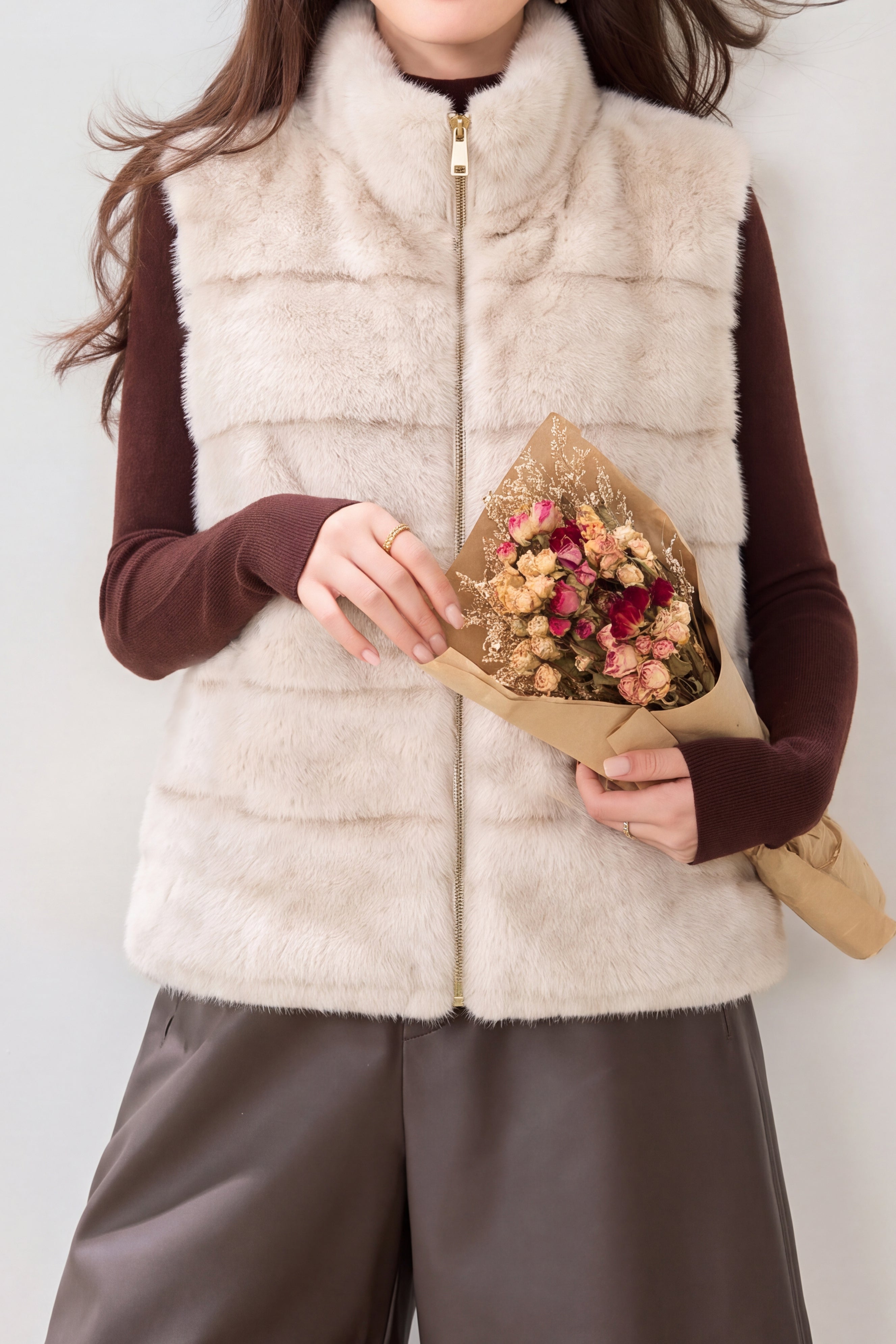 Chic Turtleneck Sleeveless Fuzzy Vest - liwisi