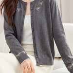 Chic Crew Neck Bow Embroidered Knit Cardigan - liwisi