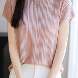 Solid color loose-fit knit T-shirt