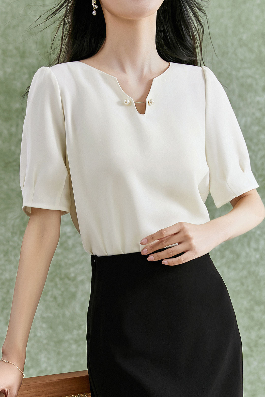 Solid color V-neck pearl shirt - liwisi