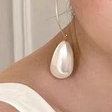 Water drop pearl earrings