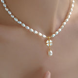 Natural freshwater pearl beaded four-leaf clover pendant necklace - liwisi