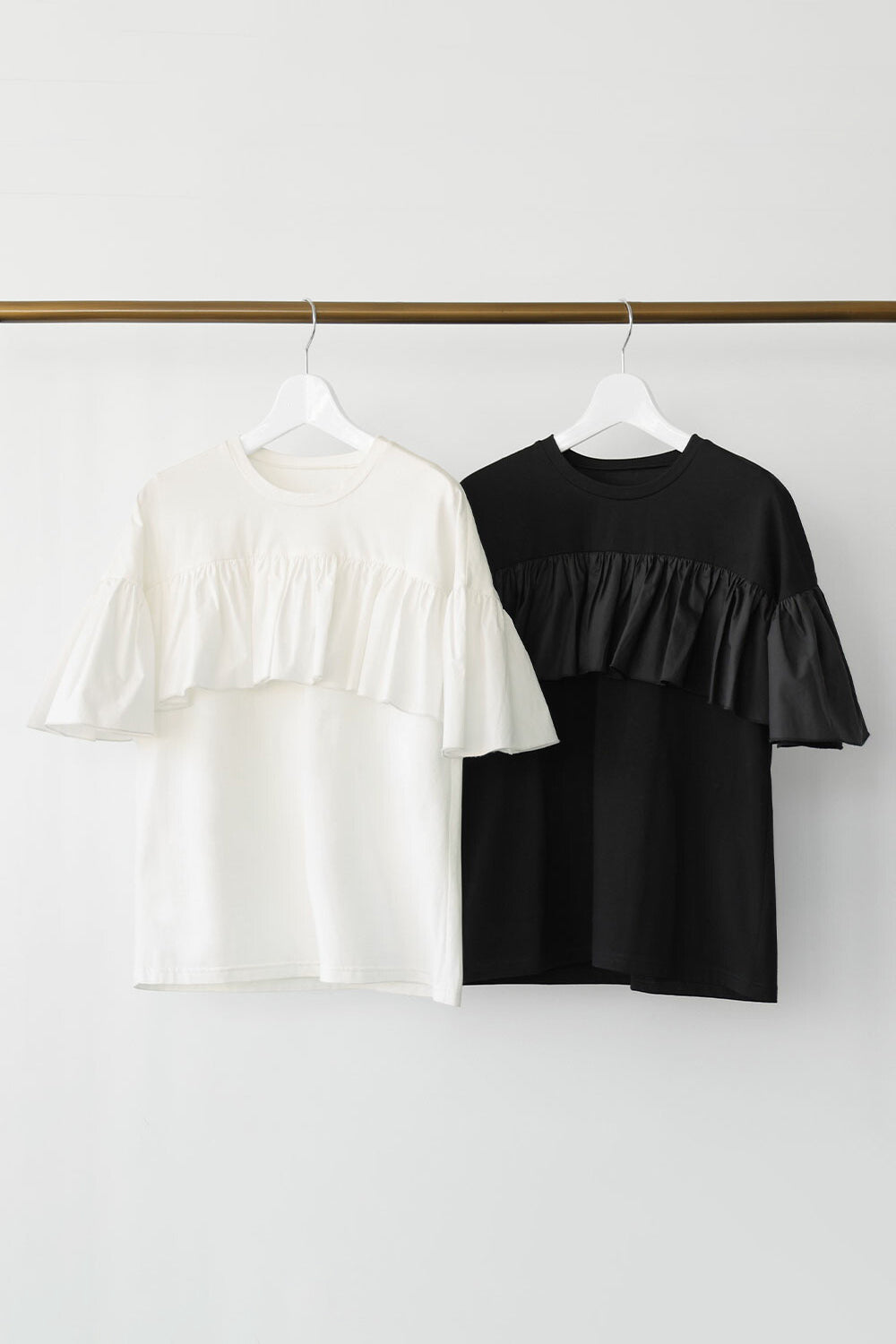 異素材ラウンドネックフレア切替Tシャツ　2色入 - liwisi