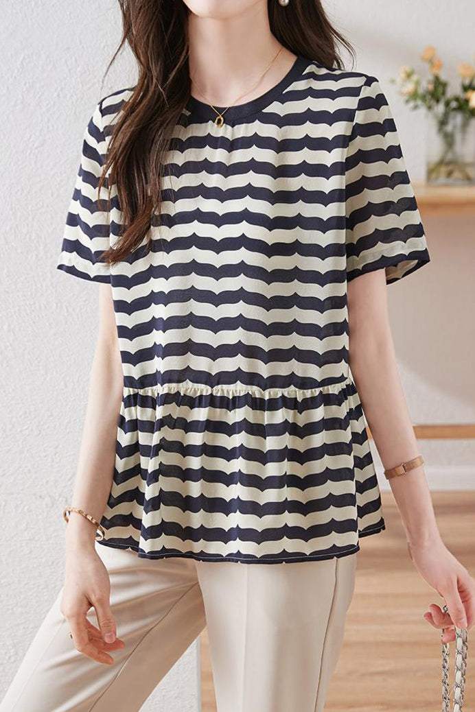 ラウンドネック波ボーダー柄ペプラムTシャツ - liwisi