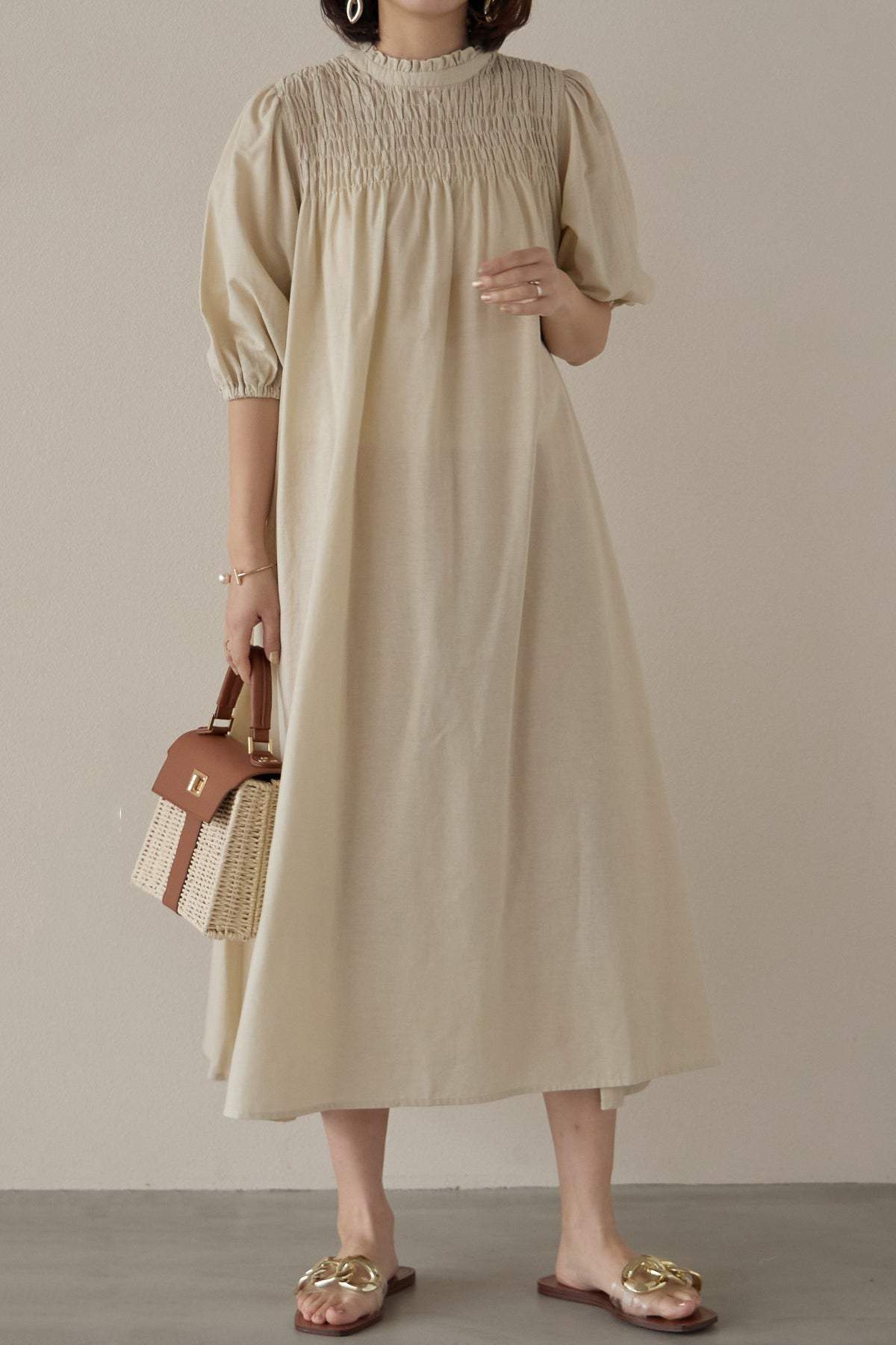 フリルカラーシャーリングパフ袖ロングスモックワンピース　2色入 - liwisi