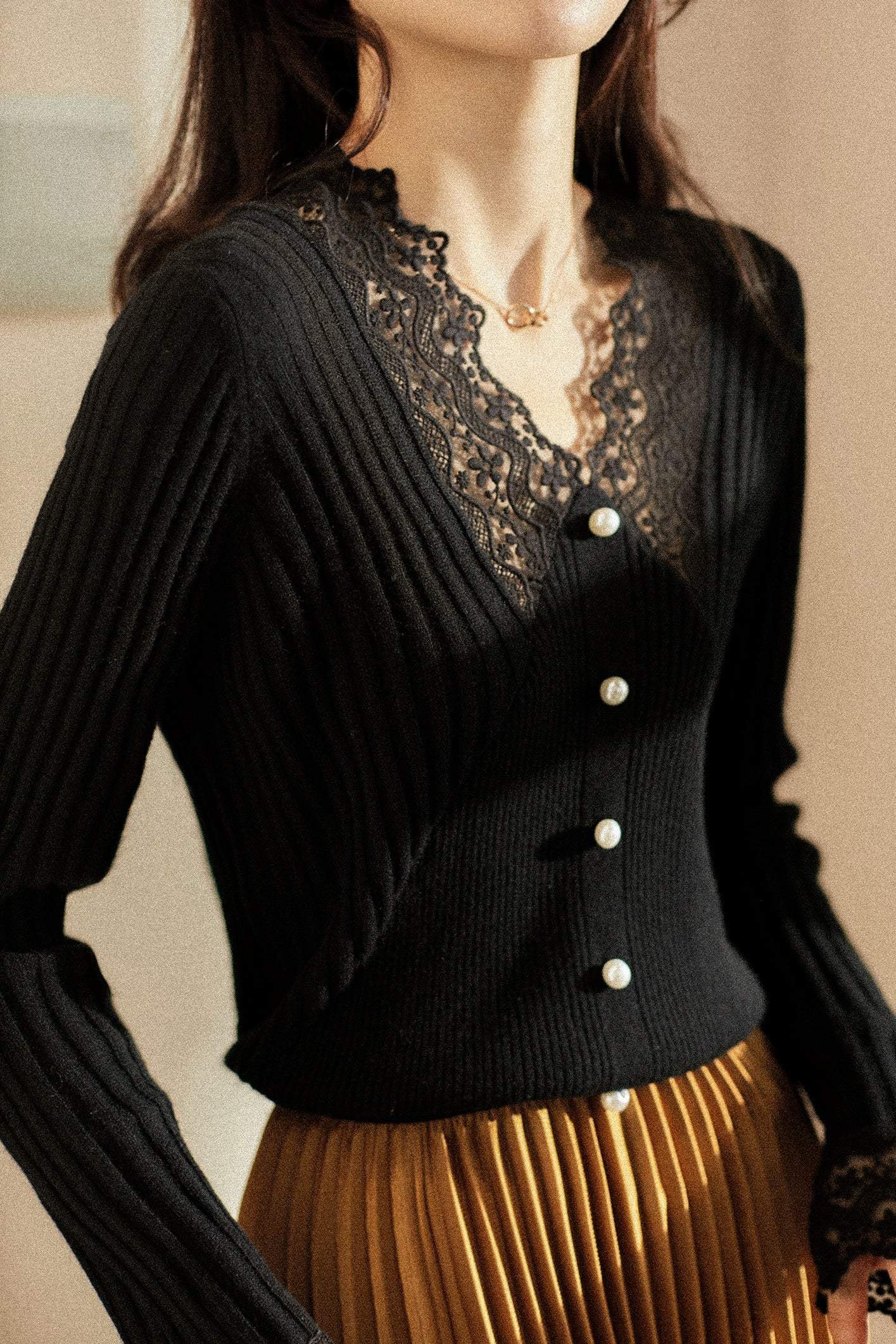 Elegant Lace Panel Knit Top - liwisi