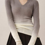 V-neck gradient slim knitted top