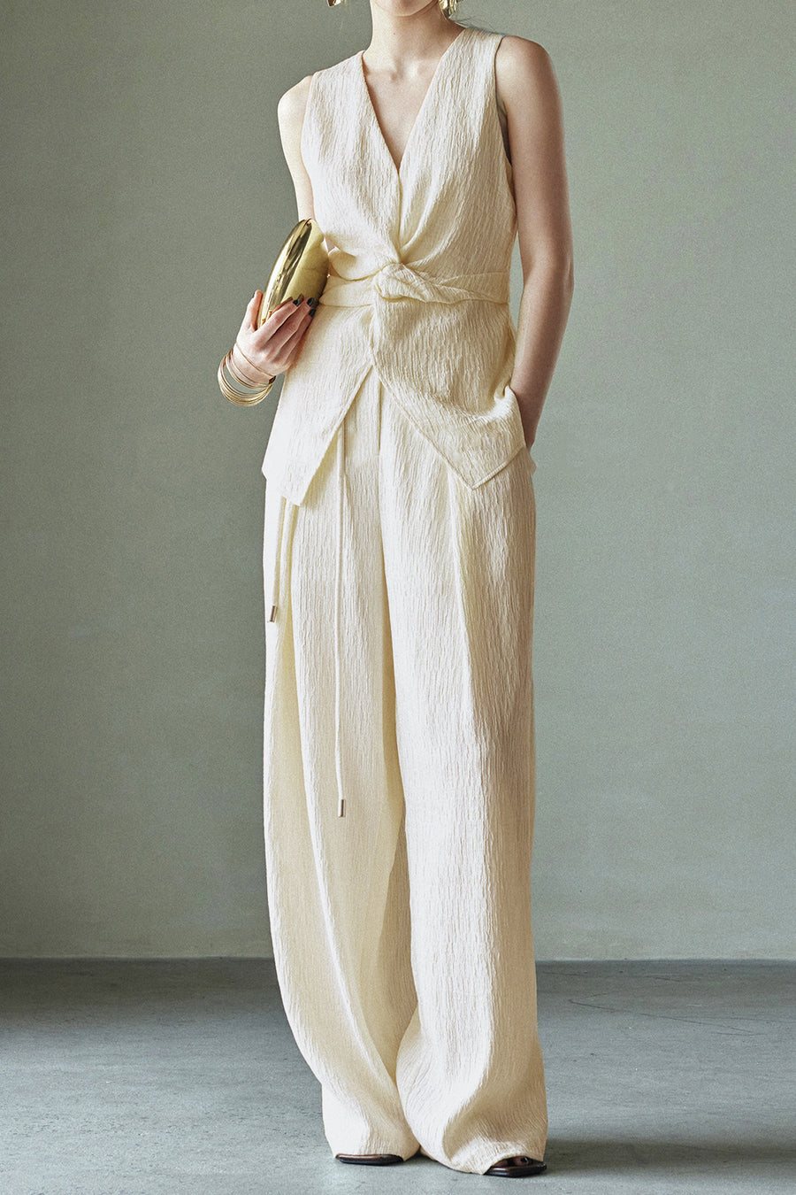 Versatile Knot Tank Set  liwisi