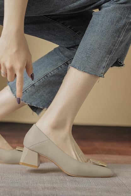 ゴールドプレートスクエアトゥ革パンプス　2色入 - liwisi
